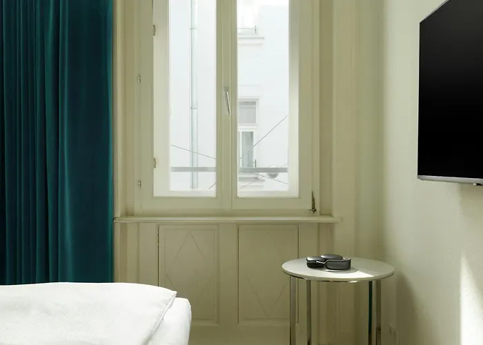 The Cloud One Wien-staatsoper 3*